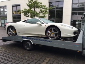 KFZ Überführung von Roadster